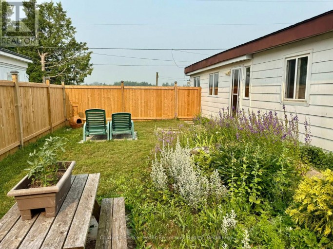 23 BLUEJAY COURT, Brockton, Ontario, N0G2V0