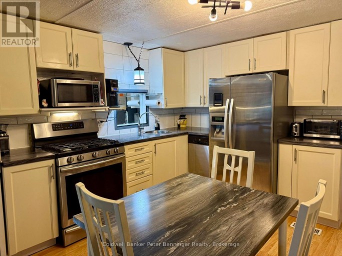 23 BLUEJAY COURT, Brockton, Ontario, N0G2V0