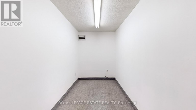 B101 - 2558 DANFORTH AVENUE, Toronto (East End-Danforth), Ontario, M4C1L3