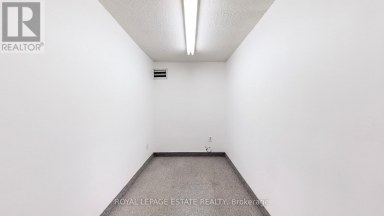 B101 - 2558 DANFORTH AVENUE Toronto (East End-Danforth) Ontario photo 10