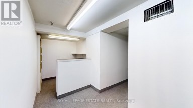 B101 - 2558 DANFORTH AVENUE Toronto (East End-Danforth) Ontario photo 8
