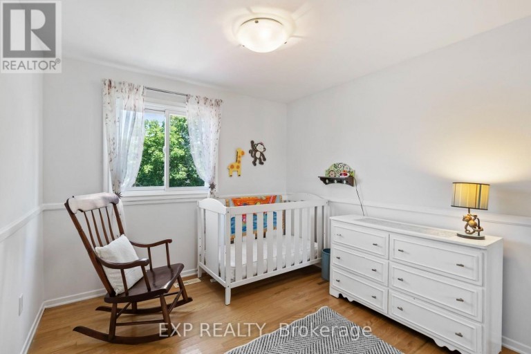 171 SIMONSTON BOULEVARD, Markham (German Mills), Ontario, L3T4M1