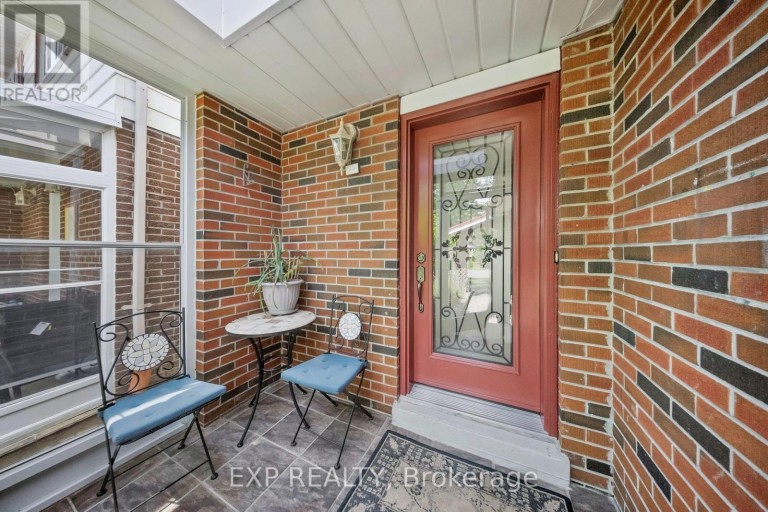 171 SIMONSTON BOULEVARD, Markham (German Mills), Ontario, L3T4M1
