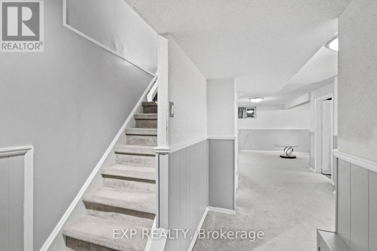 171 SIMONSTON BOULEVARD, Markham (German Mills), Ontario, L3T4M1