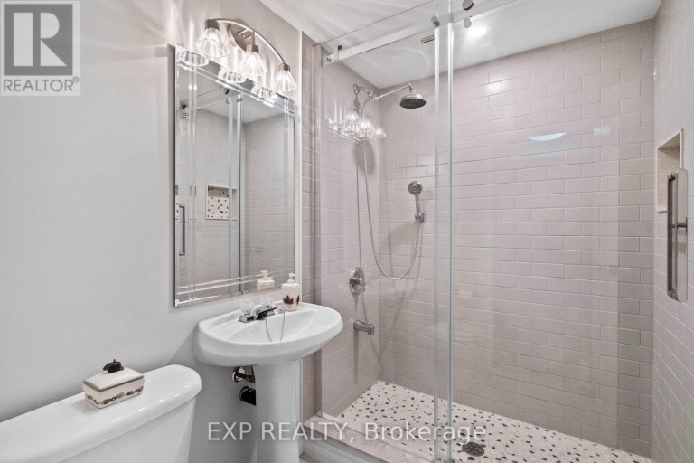 171 SIMONSTON BOULEVARD, Markham (German Mills), Ontario, L3T4M1