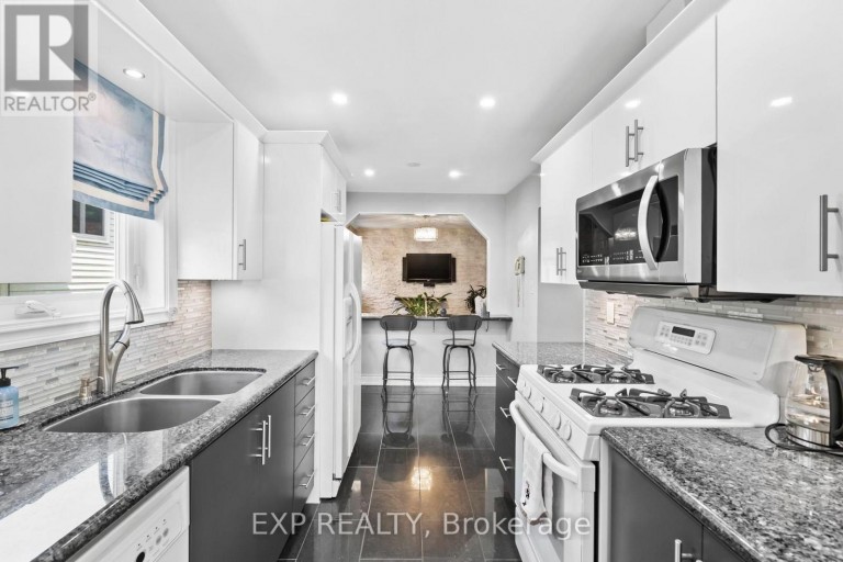 171 SIMONSTON BOULEVARD, Markham (German Mills), Ontario, L3T4M1