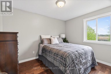 29 WELLINGTON STREET Newbury Ontario photo 23