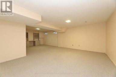 38 CRIMSON MILLWAY Toronto (St. Andrew-Windfields) Ontario photo 23