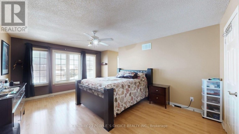 9 ROUGHLEY STREET, Bradford West Gwillimbury (Bradford), Ontario, L3Z3B2