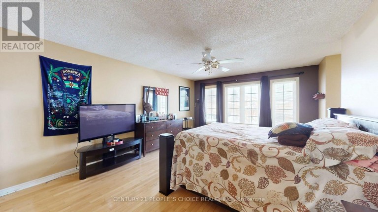 9 ROUGHLEY STREET, Bradford West Gwillimbury (Bradford), Ontario, L3Z3B2