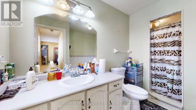 9 ROUGHLEY STREET Bradford West Gwillimbury (Bradford) Ontario photo 16