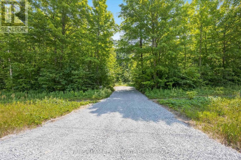 PT LT 40 HORSESHOE VALLEY ROAD W, Oro-Medonte (Craighurst), Ontario, L4M4Y8