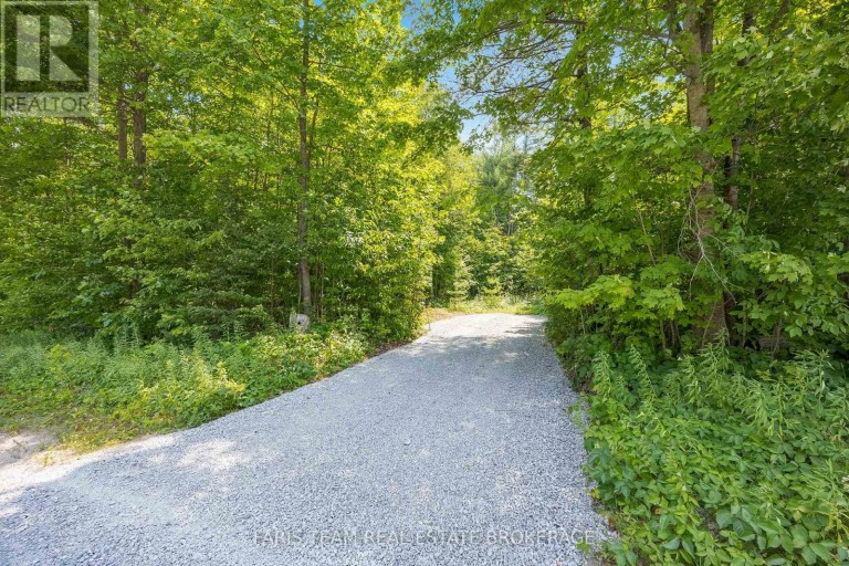 PT LT 40 HORSESHOE VALLEY ROAD W, Oro-Medonte (Craighurst), Ontario, L4M4Y8