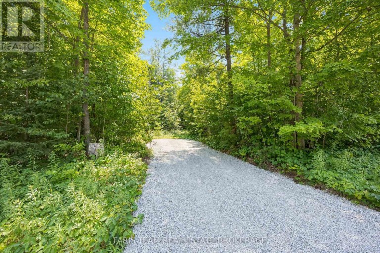 PT LT 40 HORSESHOE VALLEY ROAD W, Oro-Medonte (Craighurst), Ontario, L4M4Y8