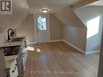 LOFT - 148 GIBSON AVENUE Hamilton (Gibson) Ontario photo 4