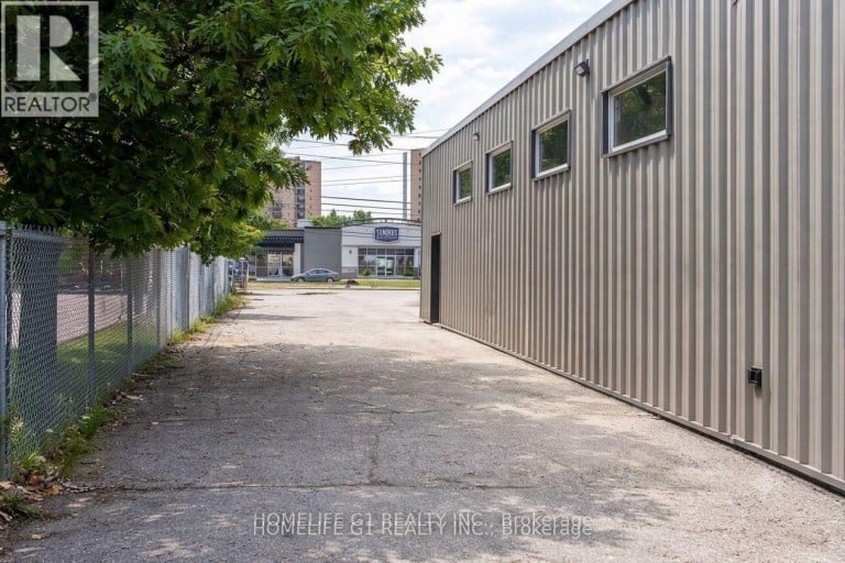 284 ADELAIDE STREET S, London South (South I), Ontario, N5Z3L1