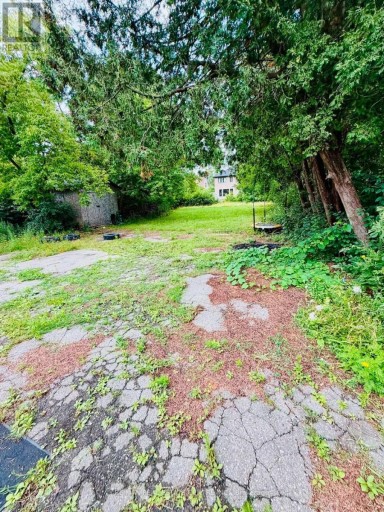 7118 GOREWAY DRIVE, Mississauga (Malton), Ontario, L4T2T6