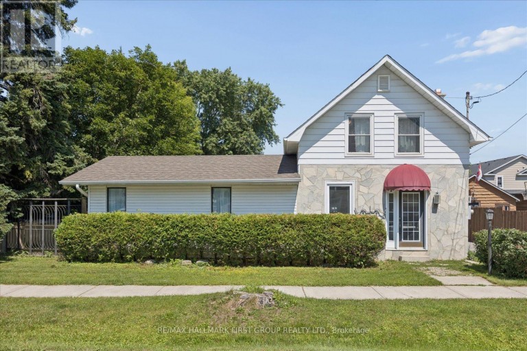 MAIN - 211 CASIMIR STREET, Scugog (Port Perry), Ontario, L9L1B7