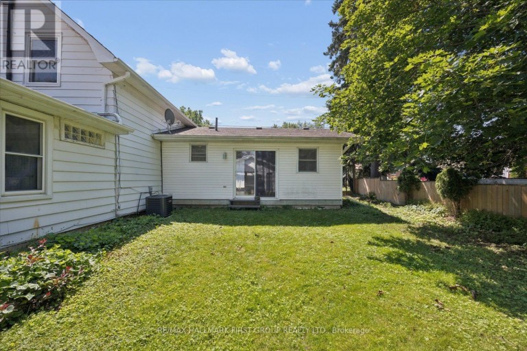 MAIN - 211 CASIMIR STREET, Scugog (Port Perry), Ontario, L9L1B7