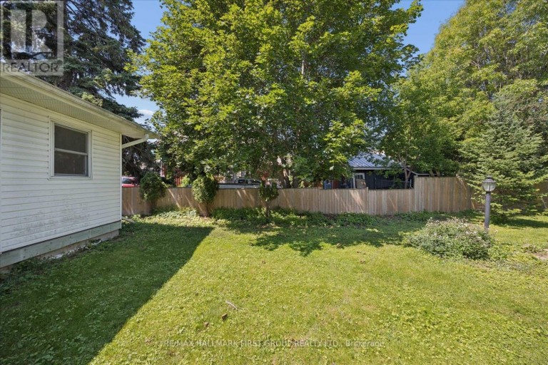 MAIN - 211 CASIMIR STREET, Scugog (Port Perry), Ontario, L9L1B7