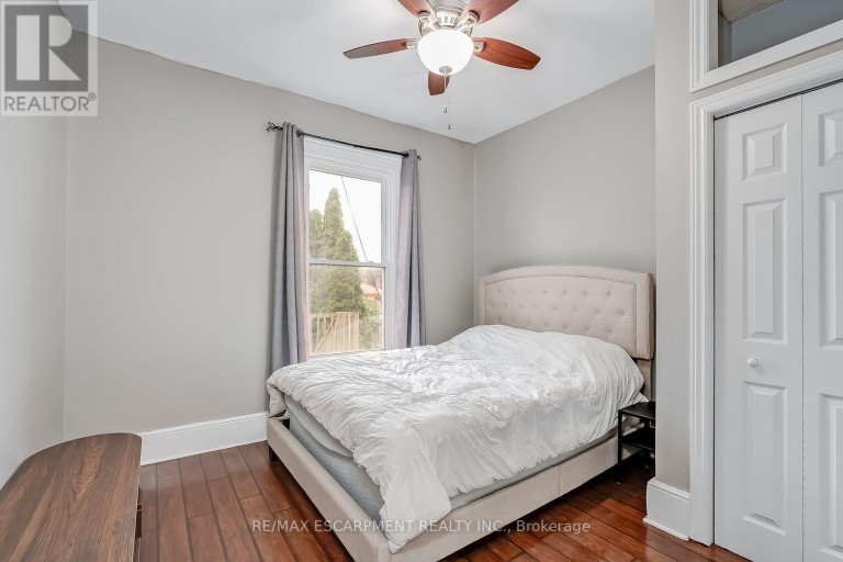 2 - 87 COLBOURNE STREET, Hamilton (Central), Ontario, L8R2G6