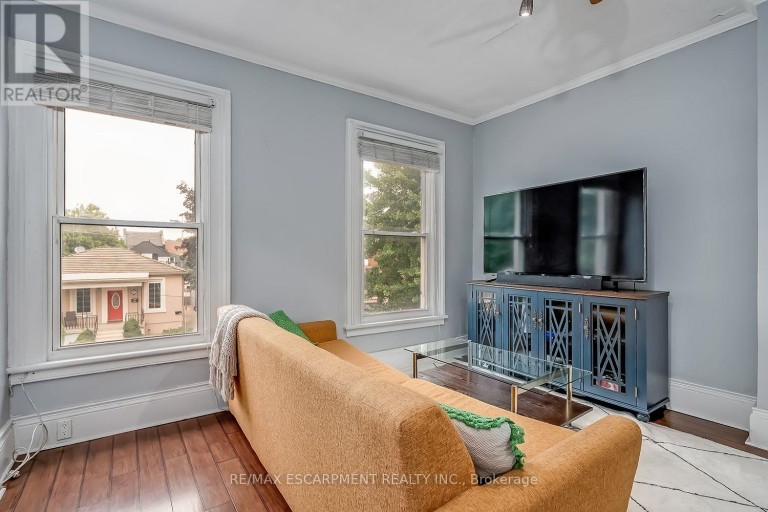 2 - 87 COLBOURNE STREET, Hamilton (Central), Ontario, L8R2G6