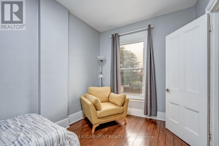 2 - 87 COLBOURNE STREET, Hamilton (Central), Ontario, L8R2G6
