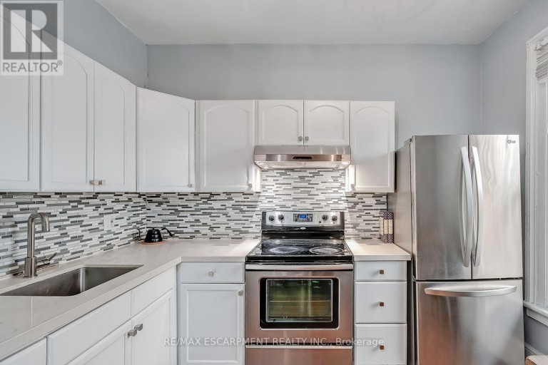 2 - 87 COLBOURNE STREET, Hamilton (Central), Ontario, L8R2G6