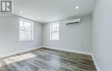 5 - 1480 DUNDAS STREET E Toronto (South Riverdale) Ontario photo 3