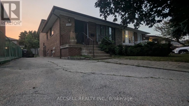 1055 CLAREDALE ROAD, Mississauga (Mineola), Ontario, L5G1T5