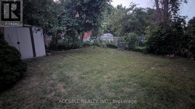 1055 CLAREDALE ROAD, Mississauga (Mineola), Ontario, L5G1T5