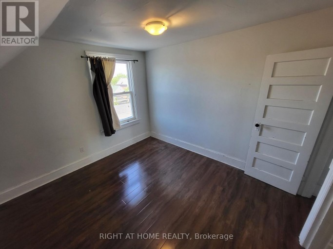 2 - 194 BEATRICE STREET, Toronto (Palmerston-Little Italy), Ontario, M6G3G1