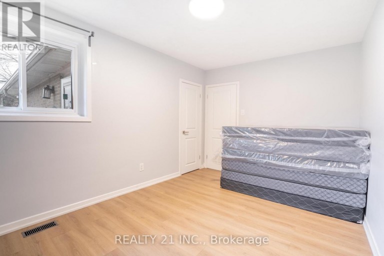7 BRIGHTSIDE DRIVE, Toronto (West Hill), Ontario, M1E3Y8