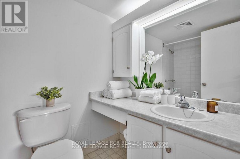 205 - 1535 LAKESHORE ROAD E, Mississauga (Lakeview), Ontario, L5E3E2