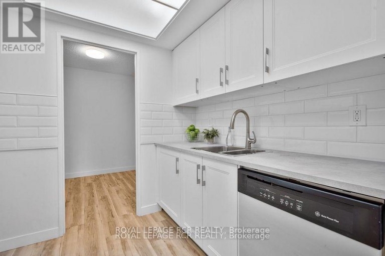 205 - 1535 LAKESHORE ROAD E, Mississauga (Lakeview), Ontario, L5E3E2