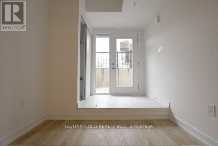P36 - 25 PALACE STREET, Kitchener, Ontario, N2E0L2