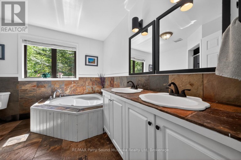 34 SILVER POINT DRIVE, Seguin, Ontario, P2W2W8