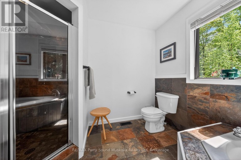 34 SILVER POINT DRIVE, Seguin, Ontario, P2W2W8