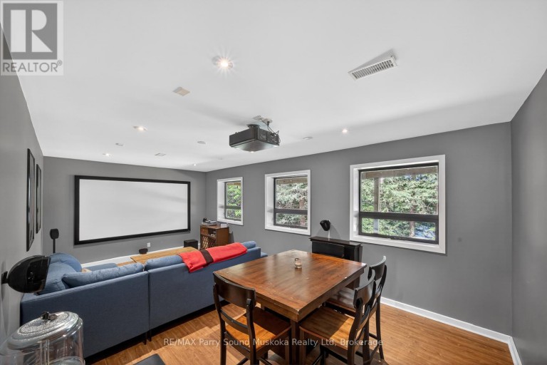 34 SILVER POINT DRIVE, Seguin, Ontario, P2W2W8