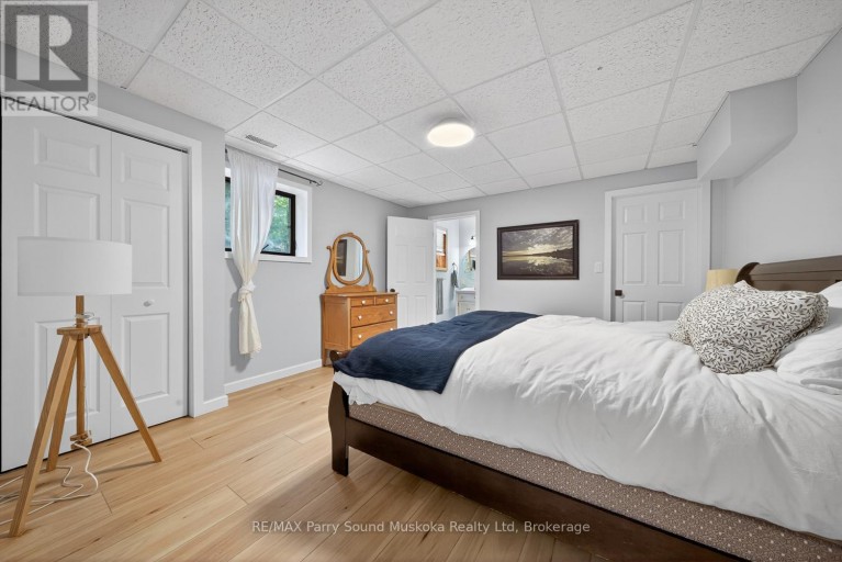 34 SILVER POINT DRIVE, Seguin, Ontario, P2W2W8