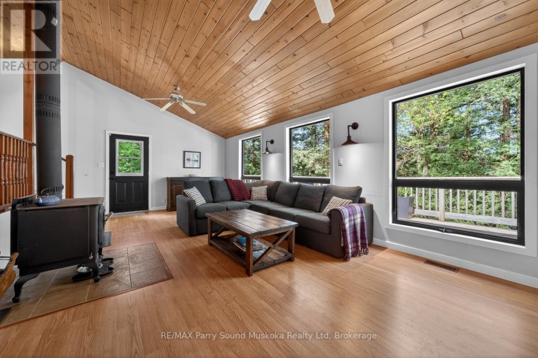 34 SILVER POINT DRIVE, Seguin, Ontario, P2W2W8