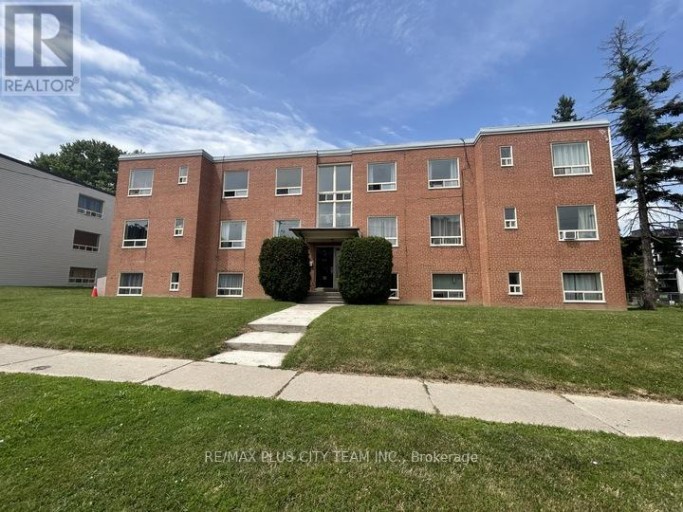 06 - 316 SAGUENAY AVENUE, Oshawa (McLaughlin), Ontario, L1J2N1