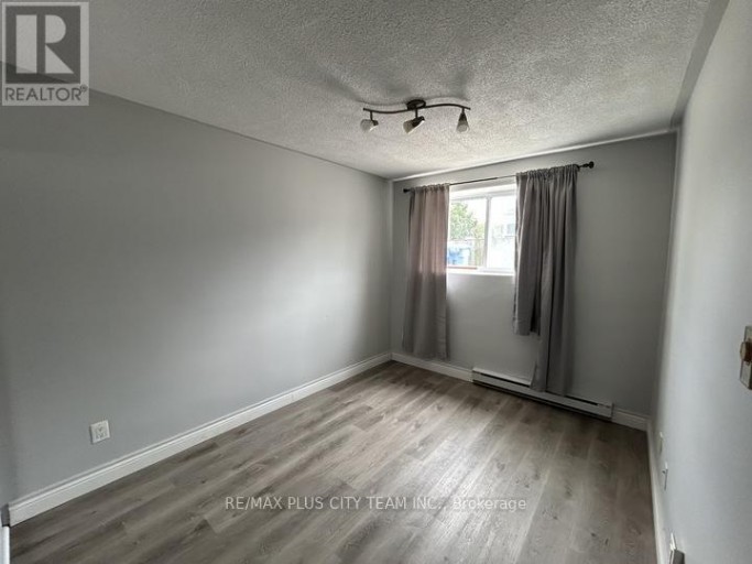 101 - 200 PARK ROAD, Oshawa (McLaughlin), Ontario, L1J4L8