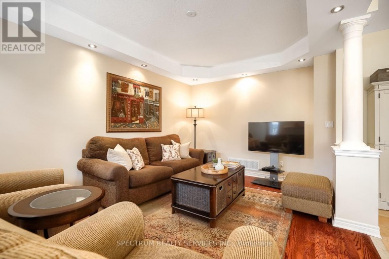 51 MONTEREY ROAD, Vaughan (Sonoma Heights), Ontario, L4H1W3