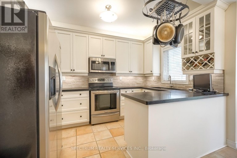51 MONTEREY ROAD, Vaughan (Sonoma Heights), Ontario, L4H1W3