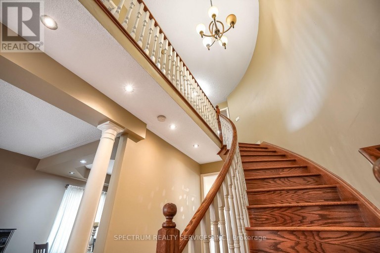 51 MONTEREY ROAD, Vaughan (Sonoma Heights), Ontario, L4H1W3