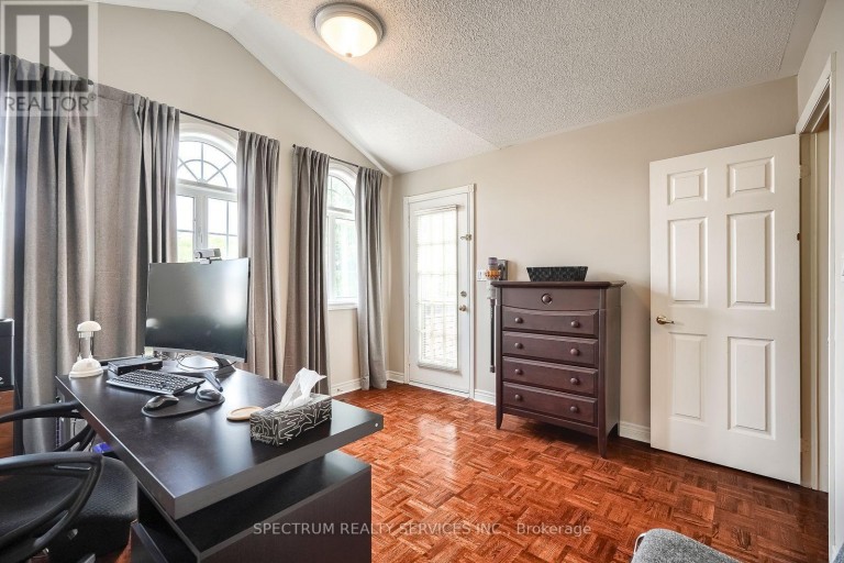 51 MONTEREY ROAD, Vaughan (Sonoma Heights), Ontario, L4H1W3