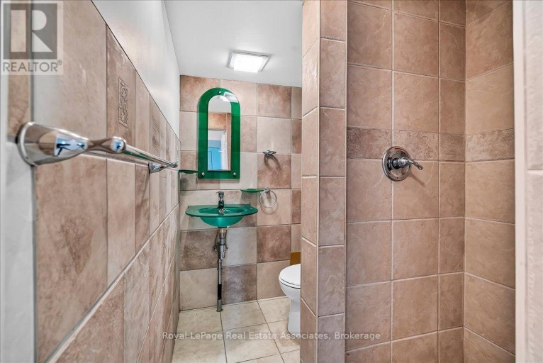 132 VISTA BOULEVARD, Mississauga (Streetsville), Ontario, L5M1V9