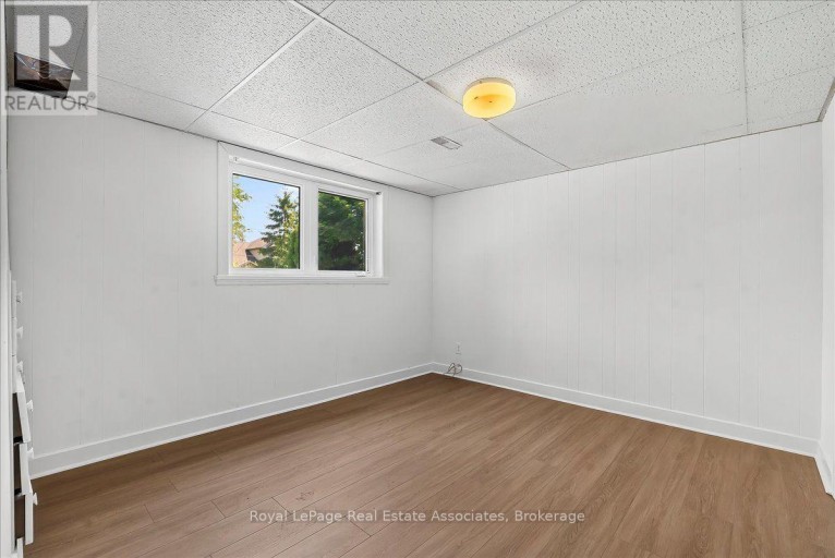 132 VISTA BOULEVARD, Mississauga (Streetsville), Ontario, L5M1V9