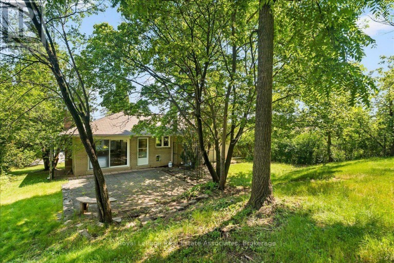 132 VISTA BOULEVARD, Mississauga (Streetsville), Ontario, L5M1V9